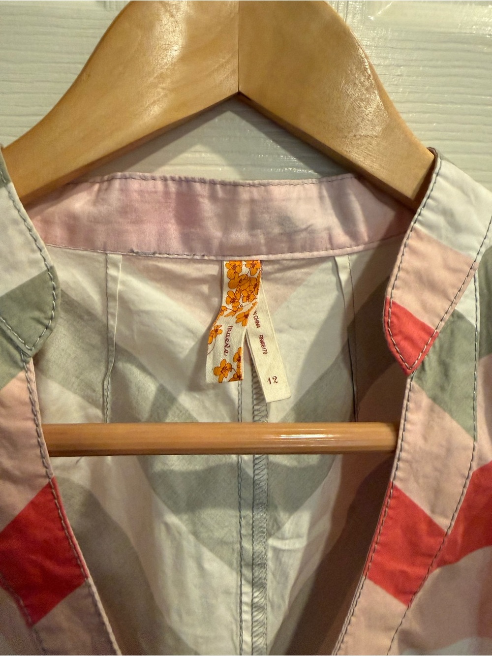 Maeve Anthropologie Chevron Top with Coral Accents - Picture 2 of 11